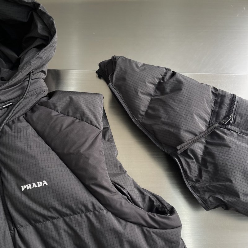 Prada 25년 겨울 신상 다운재킷 001-276722