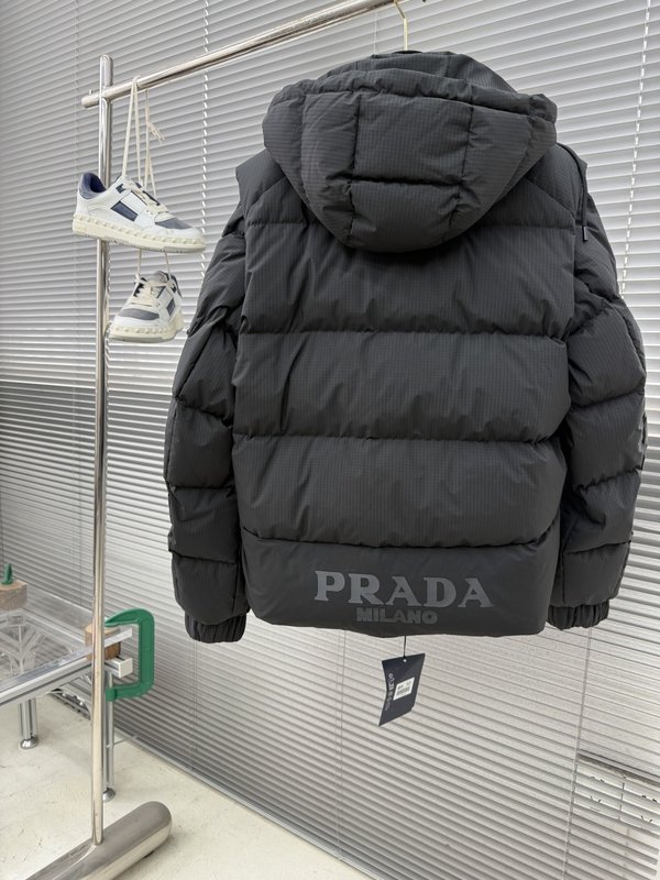Prada 25년 겨울 신상 다운재킷 001-276722