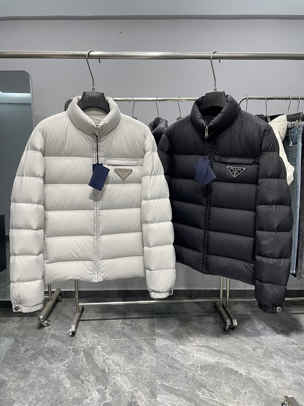 PRADA 트라이앵글 로고 스탠드칼라 패딩 점퍼 001-276734