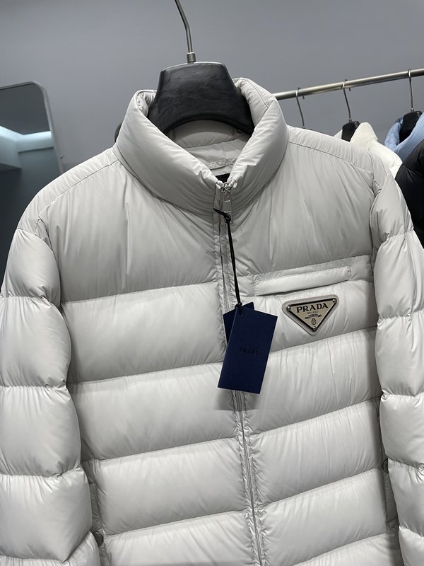PRADA 트라이앵글 로고 스탠드칼라 패딩 점퍼 001-276734