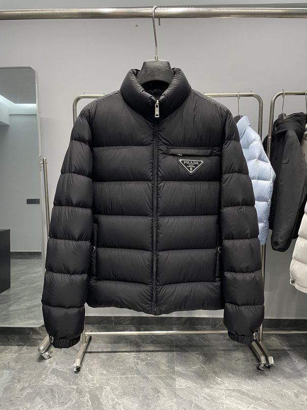 PRADA 트라이앵글 로고 스탠드칼라 패딩 점퍼 001-276734