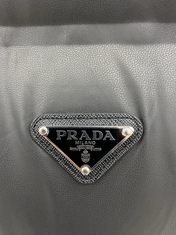 프라다 블랙테크 실링 다운 자켓 001-276743