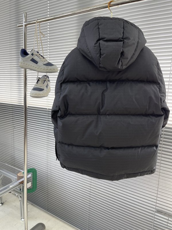 검정색 레터 자카드 후드 다운 점퍼 001-276751