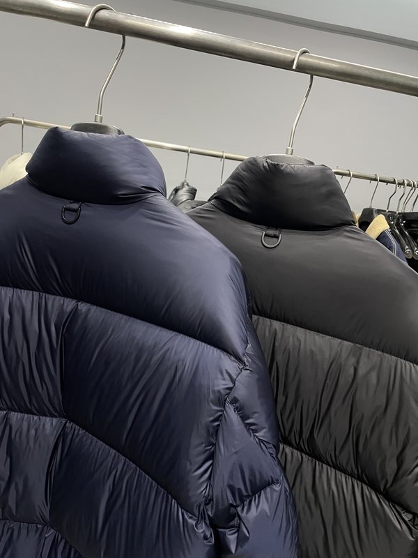 Prada 가을겨울 신상 남성 비즈니스 캐주얼 스탠드칼 001-276765