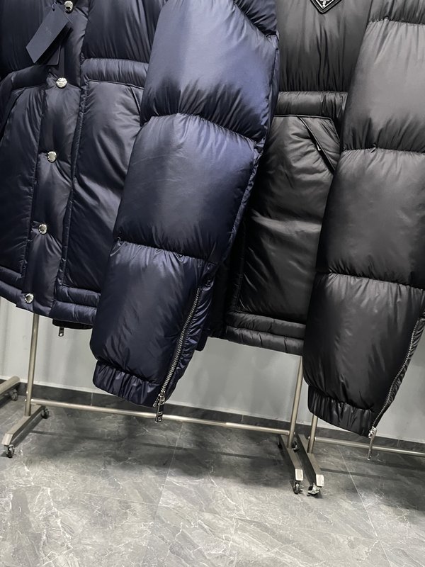 Prada 가을겨울 신상 남성 비즈니스 캐주얼 스탠드칼 001-276765