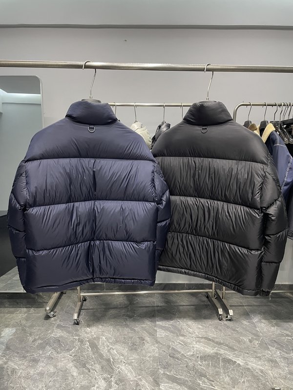 Prada 가을겨울 신상 남성 비즈니스 캐주얼 스탠드칼 001-276765