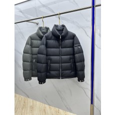 프라다 2025 가을겨울 스탠드칼라 다운 자켓 001-276772