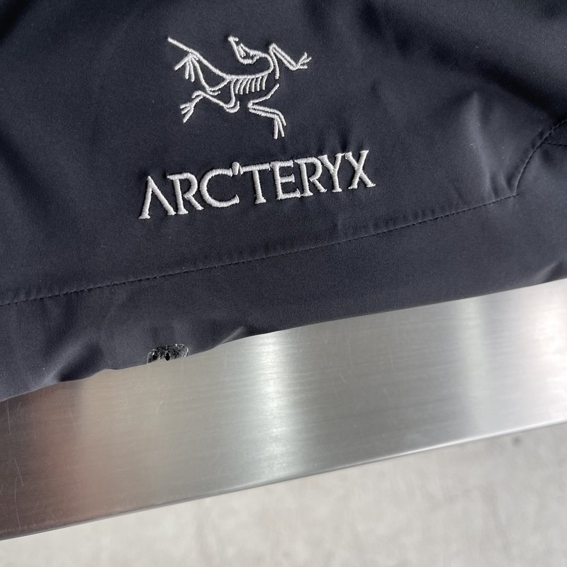 아크테릭스 알파 GORE-TEX Pro 하드쉘 재킷 001-276800