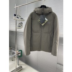 아크테릭스 2025 가을겨울 다운 재킷 001-276832