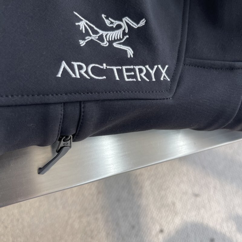 ARC'TERYX 소프트쉘 재킷 GORE-TEX 원단 001-276847