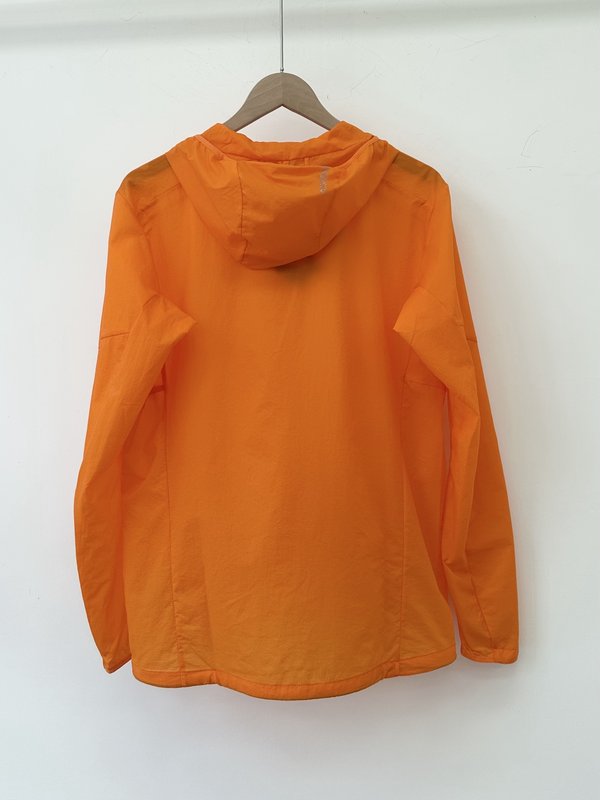 ARC'TERYX 경량 윈드쉘 001-276880