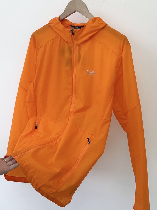ARC'TERYX 경량 윈드쉘 001-276880
