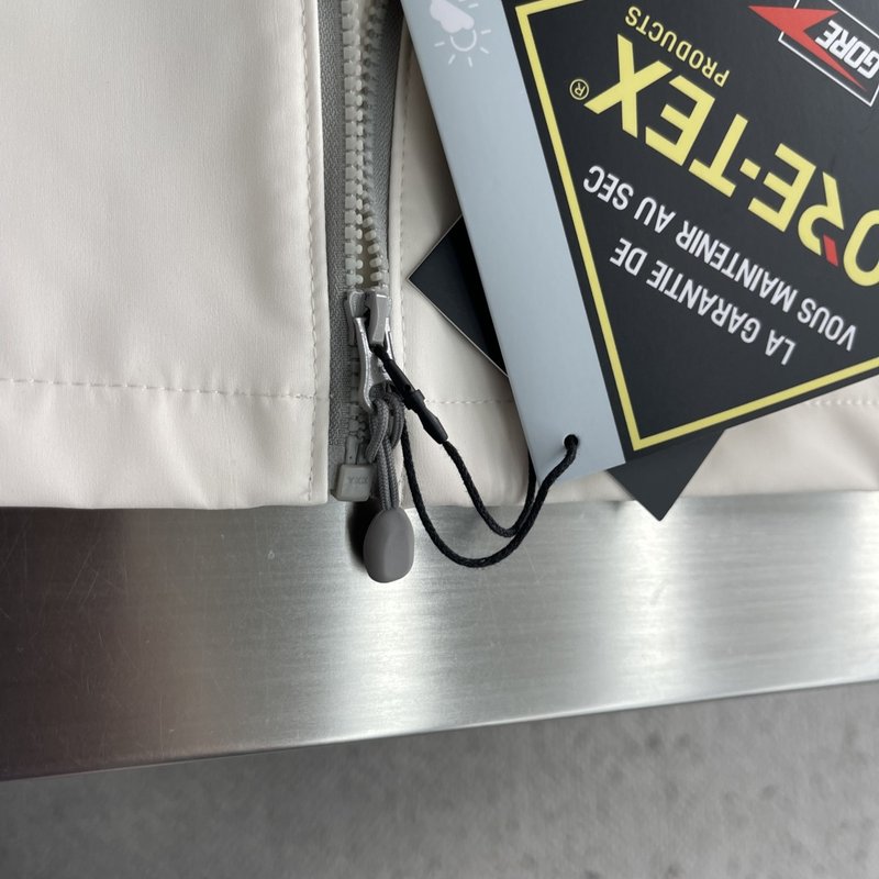아크테릭스 경량 방풍 투습 자켓 001-276940