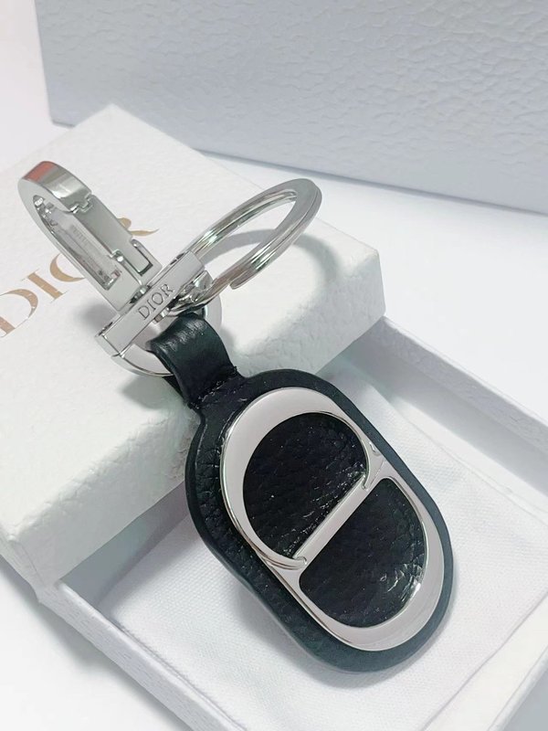 CD 다이아몬드 로고 키링 그레인 소가죽 001-277043