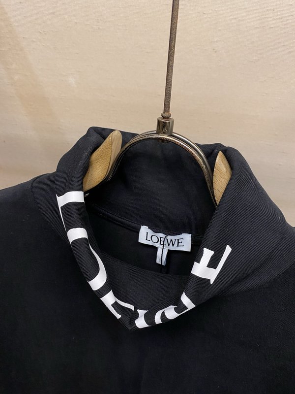 Loewe 오버사이즈 하이넥 프린트 롱슬리브 티셔츠 001-277285