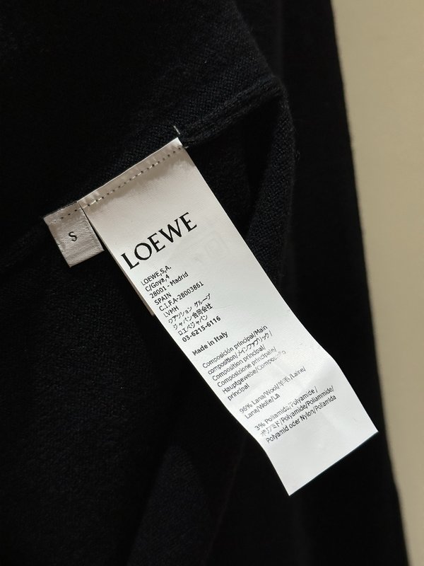 LOEWE 자수 라운드넥 스웨터 001-277288