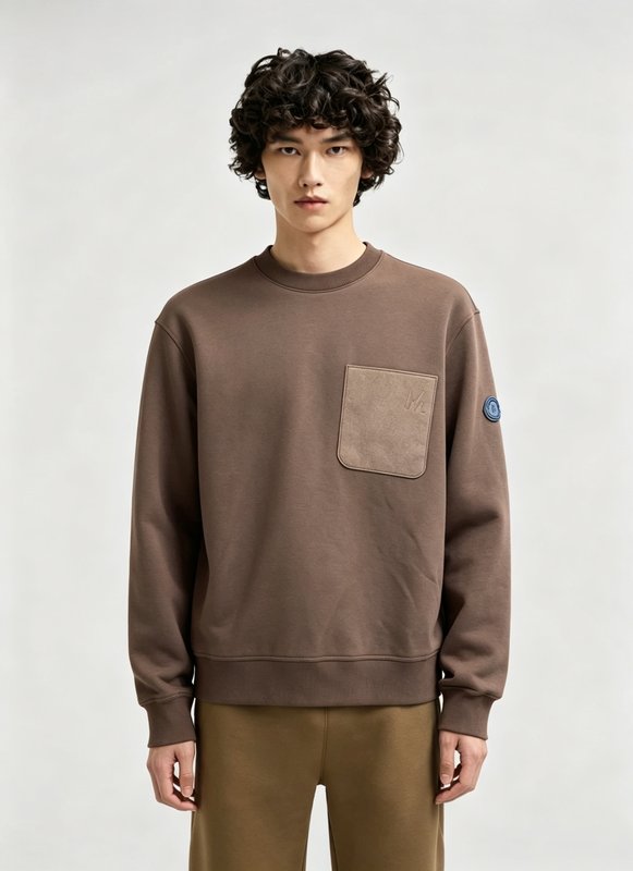 Moncler 라운드넥 스웨트셔츠 가슴 패치 가죽 자수 001-277303
