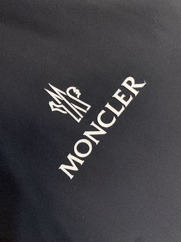 Moncler 남성 캐주얼 재킷 001-277367