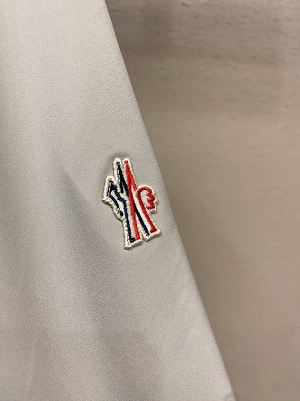 Moncler 남성 후드 재킷 001-277369