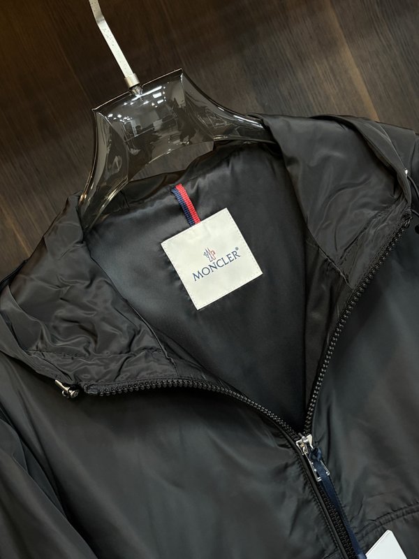 Moncler 가을 후드 자켓 001-277465