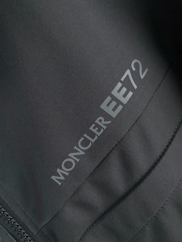 몽클레어 스탠드칼라 자켓 001-277472