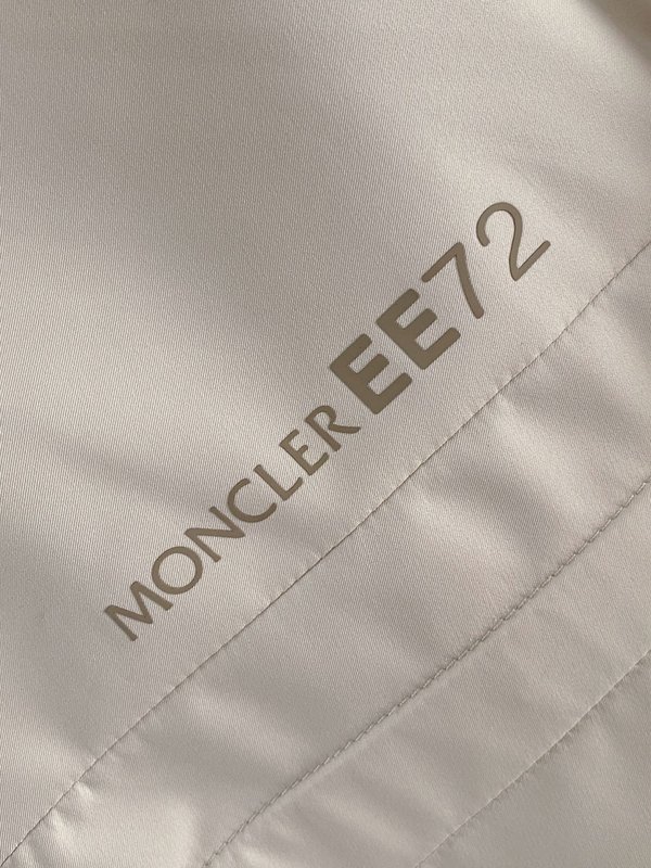 몽클레르 2026 봄 스탠드칼라 자켓 001-277474