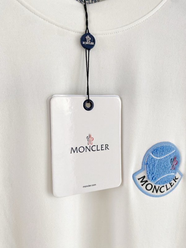 몽클레어 남성 베이직 티셔츠 001-277522