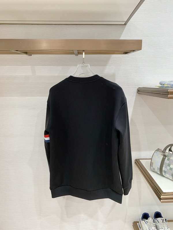 Moncler 레드블루 수탉 자수 스트라이프 패치 크루 001-277534