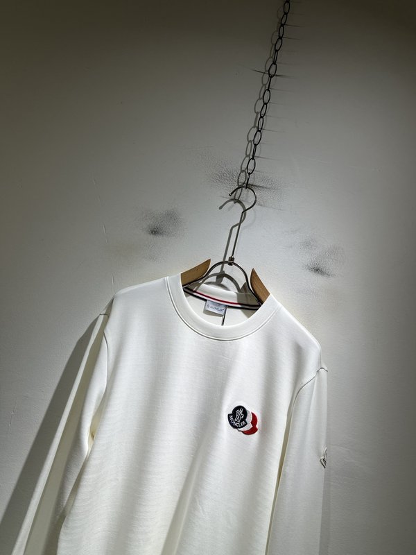 몽클레어 긴팔 티셔츠 001-277541