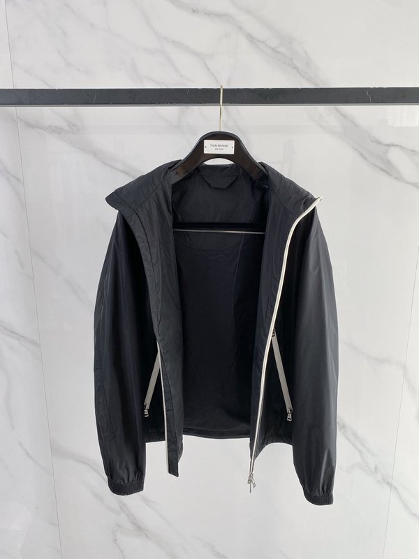 Moncler 클래식 로고 봄 자켓 001-277547
