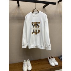 버버리 클래식 TB 레터 자수 라운드넥 스웻셔츠 001-277779