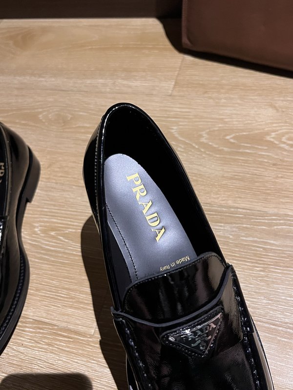 Prada 프라다 남성 캐주얼 가죽 신발 001-277820