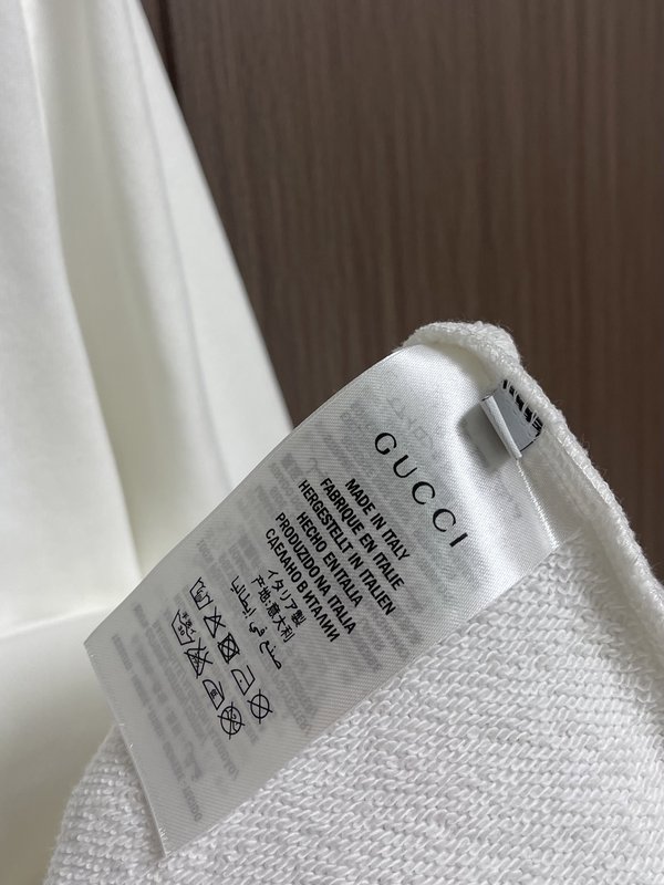 GUCCI 패치워크 자수 크루넥 스웻셔츠 001-277945