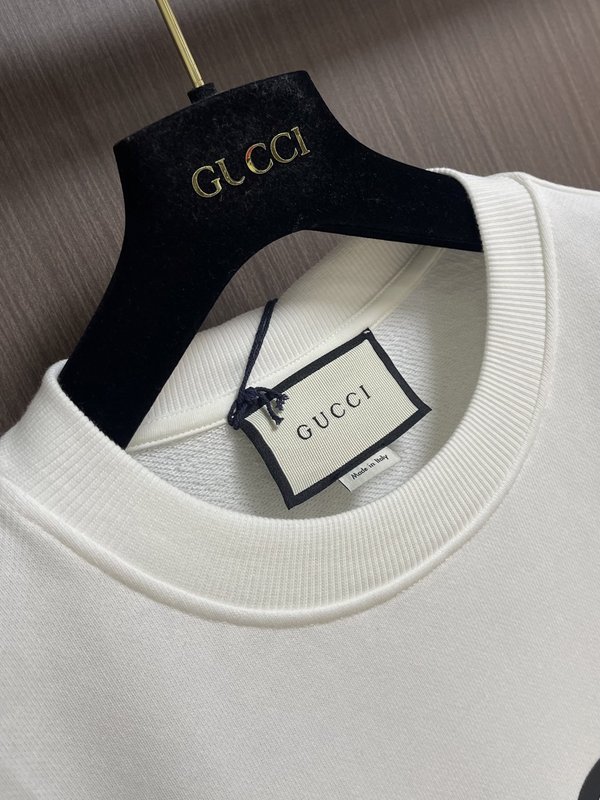 GUCCI 패치워크 자수 크루넥 스웻셔츠 001-277945