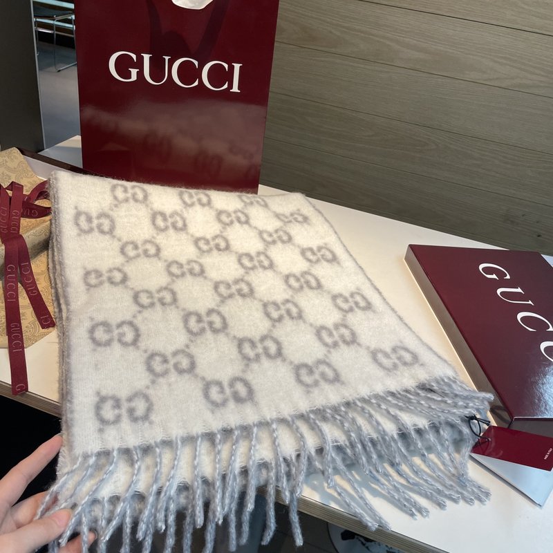GUCCI 그라데이션 스카프 001-278031