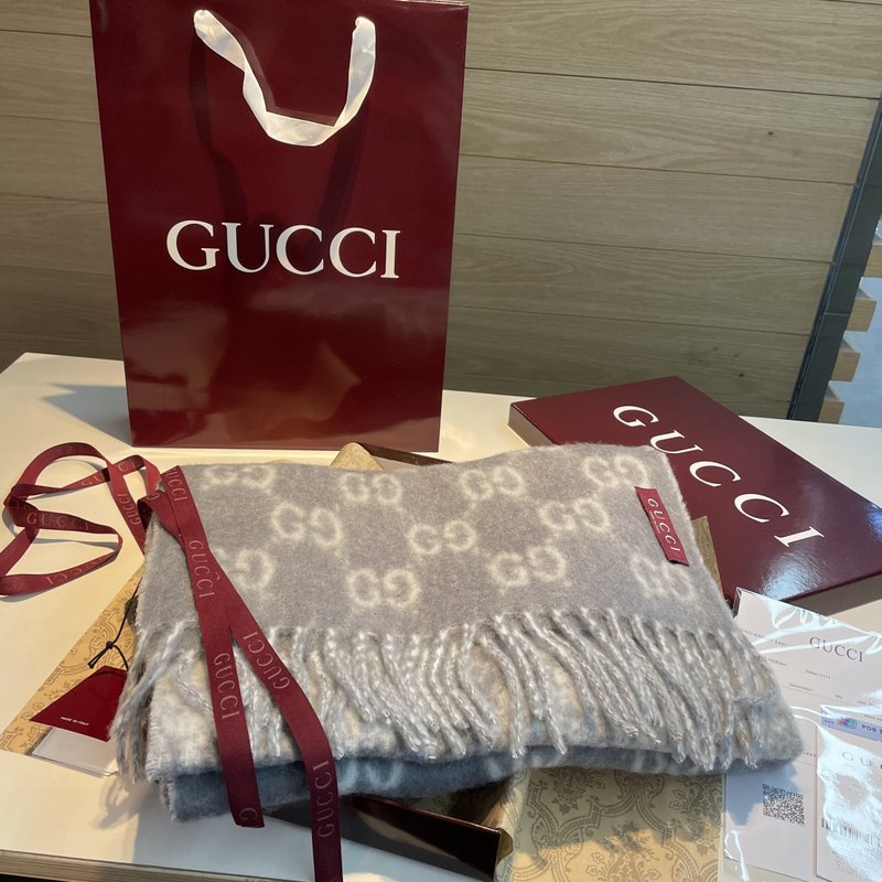 GUCCI 그라데이션 스카프 001-278031