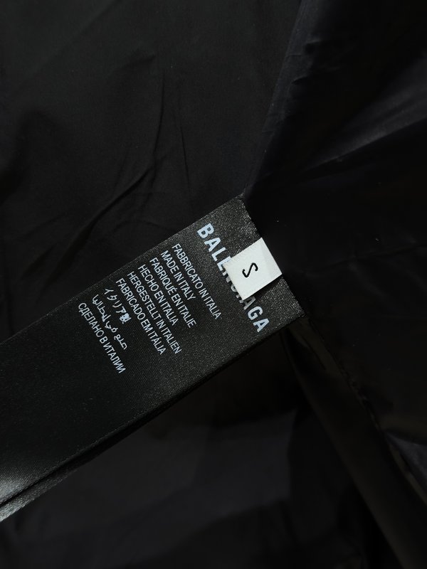 발렌시아가 남성 다운 자켓 001-278119