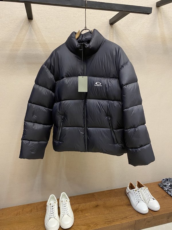 발렌시아가 로고 패딩 점퍼 001-278121