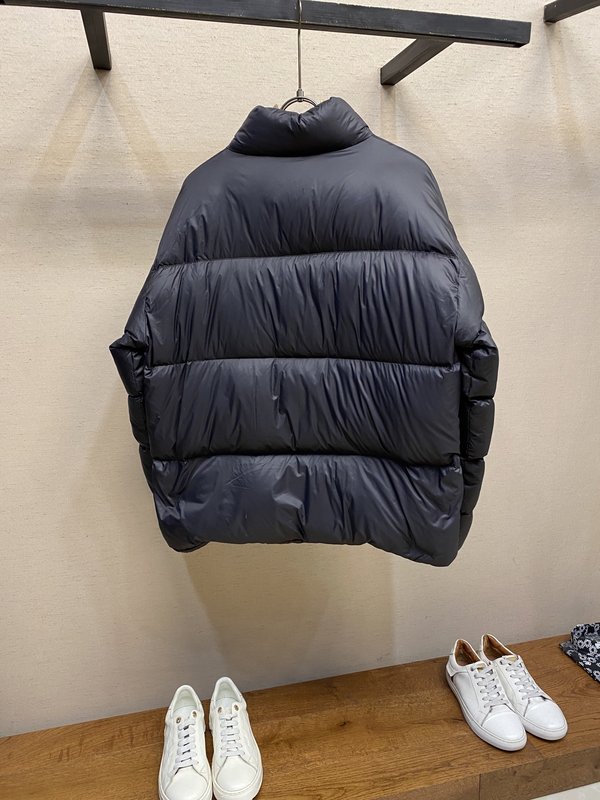 발렌시아가 로고 패딩 점퍼 001-278121
