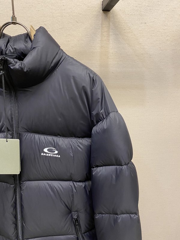 발렌시아가 로고 패딩 점퍼 001-278121