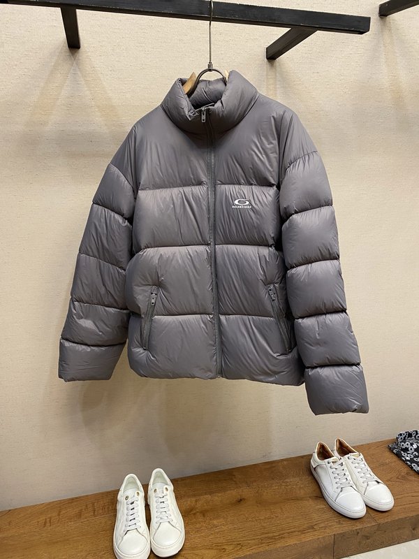 발렌시아가 로고 패딩 001-278122