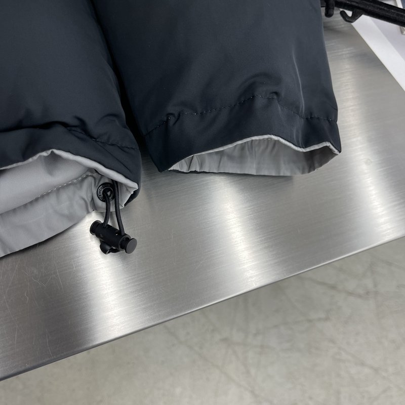 발렌시아가 누빔 코쿤 패딩 점퍼 001-278128