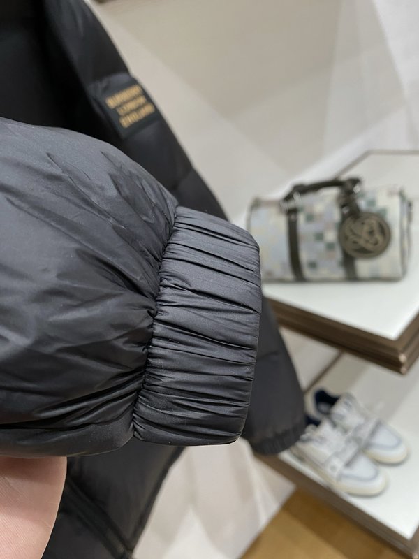 버버리 25FW 남성 다운 재킷 001-278153