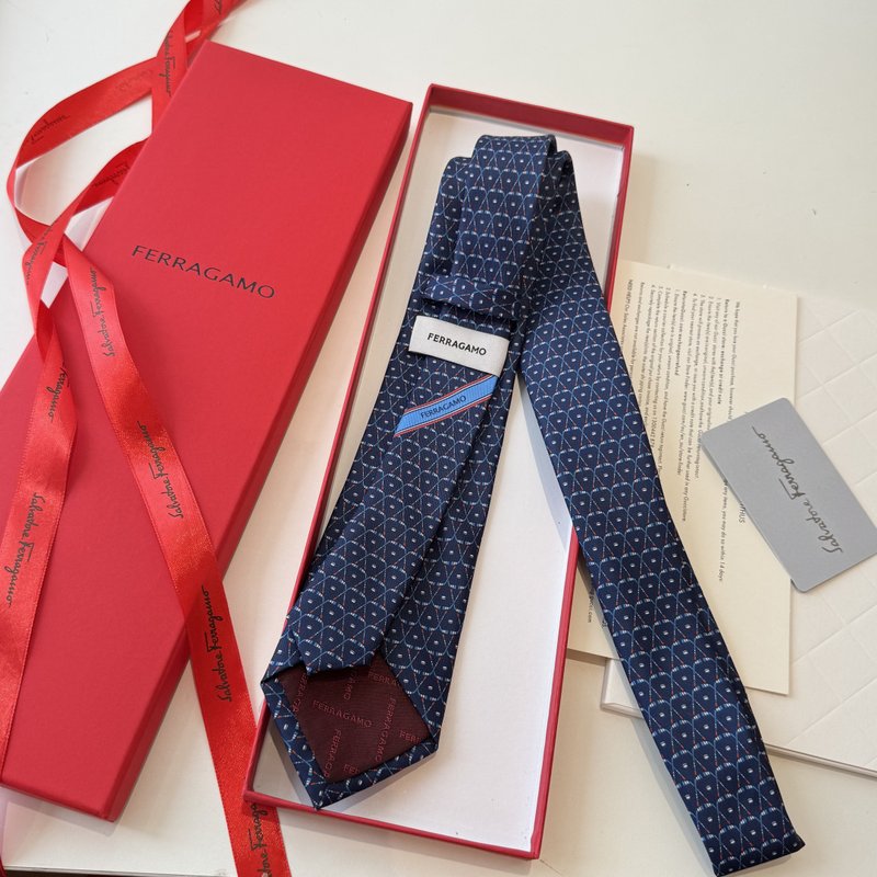 Salvatore Ferragamo 남성용 신상 실크 001-278343