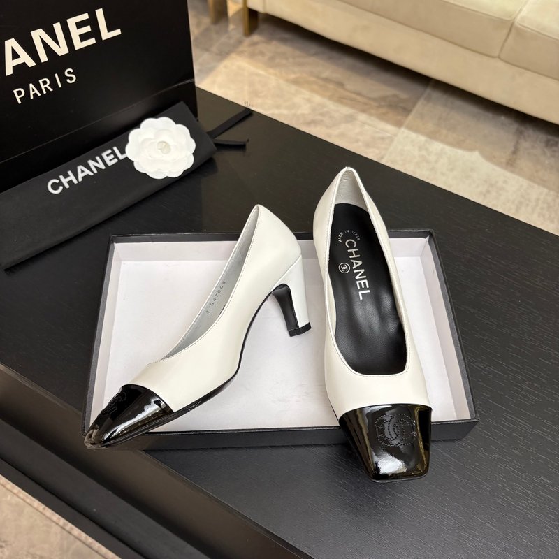 샤넬 클래식 더블 C 스틸레토 힐 펌프스 001-278367