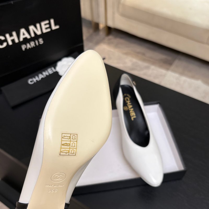 샤넬 클래식 더블 C 스틸레토 라운드토 힐 펌프스 001-278379