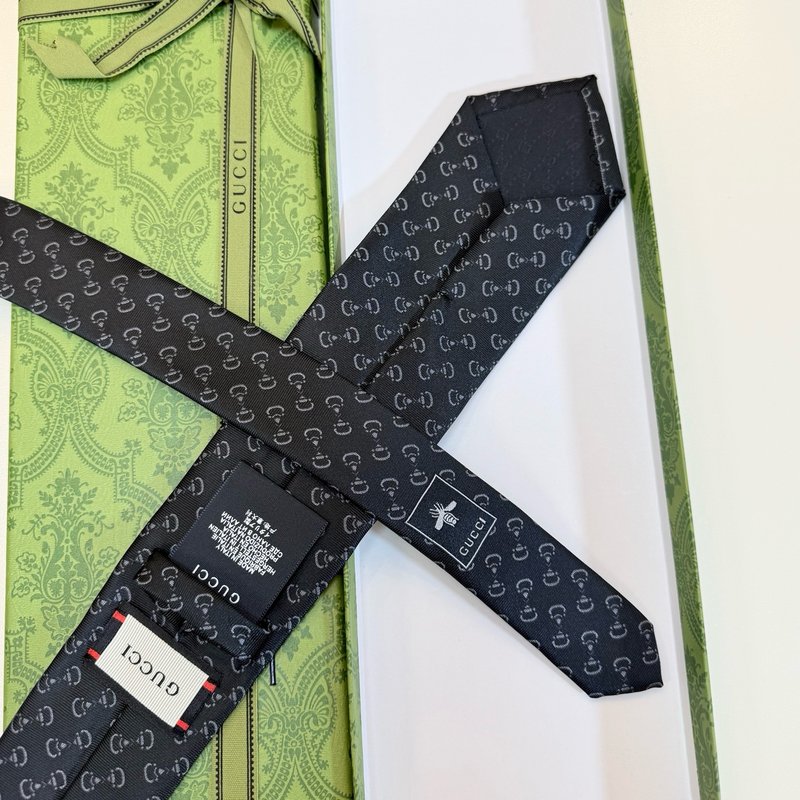 GUCCI 마편클로 실크 넥타이 001-278473