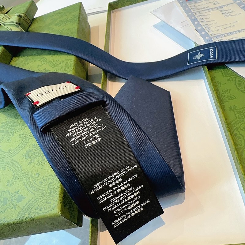 구찌 실크 넥타이 벌 자수 001-278483