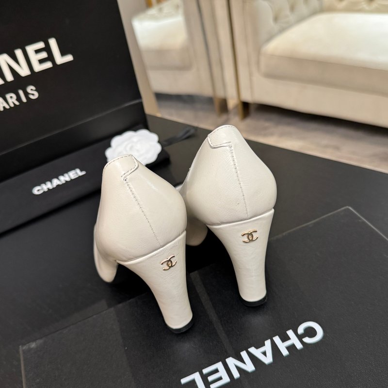 샤넬 더블 C 자수 스퀘어 토 컬러블록 하이힐 001-278516