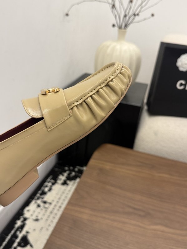 더블 C 메탈 버클 로퍼 001-278647
